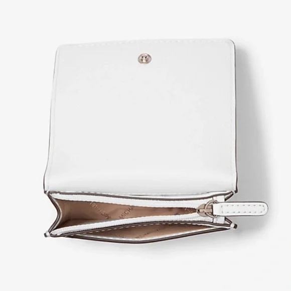 MICHAEL KORS Carson Small Pebbled Leather Wallet
OPTIC WHITE
NWT - Picture 3 of 16